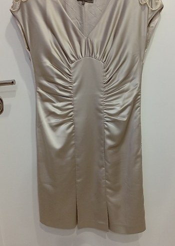 Bej rengi saten astarlı çok şık elbise - Görsel 9
