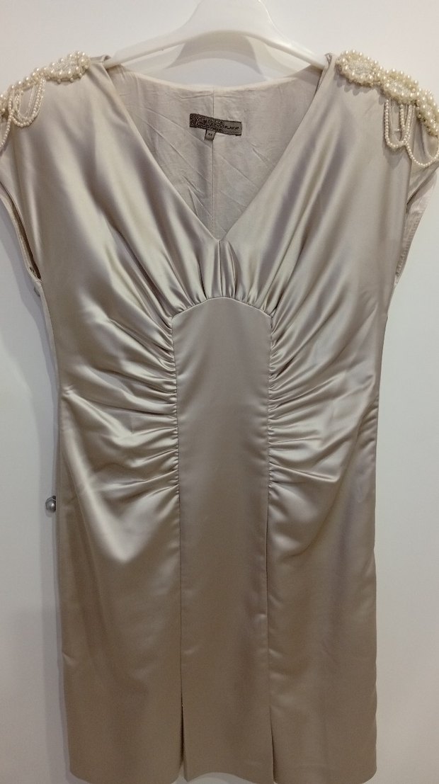 Bej rengi saten astarlı çok şık elbise - Görsel 5