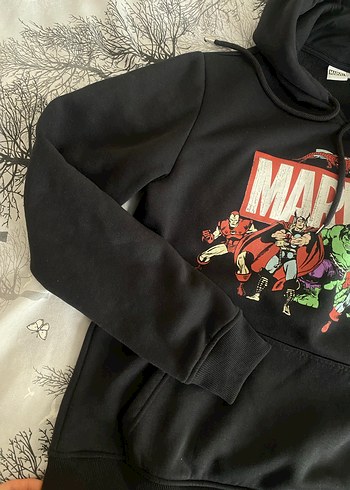 Marvel Baskılı Siyah Kapüşonlu Erkek Sweatshirt - Görsel 2