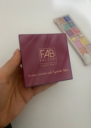 Mor Tonlarda Göz Farı Paleti - Görsel 2