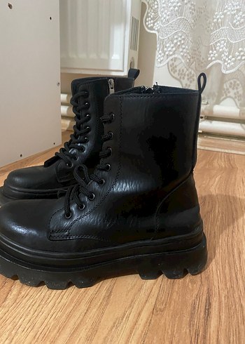 Kadın Siyah Deri Platform Bot - Görsel 2