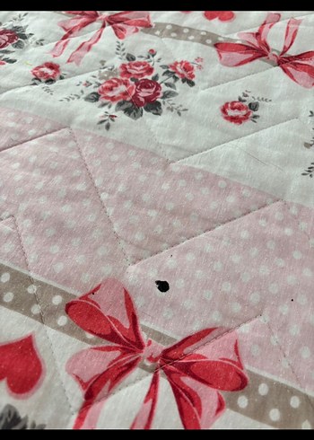 Pembe Çiçek Desenli Yatak Örtüsü - Görsel 4