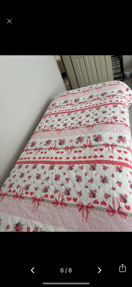 Pembe Çiçek Desenli Yatak Örtüsü - Görsel 3