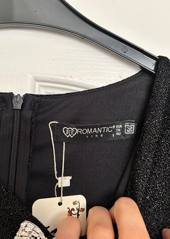 Drapeli Siyah Uzun Gotik Abiye Elbise - Görsel 5