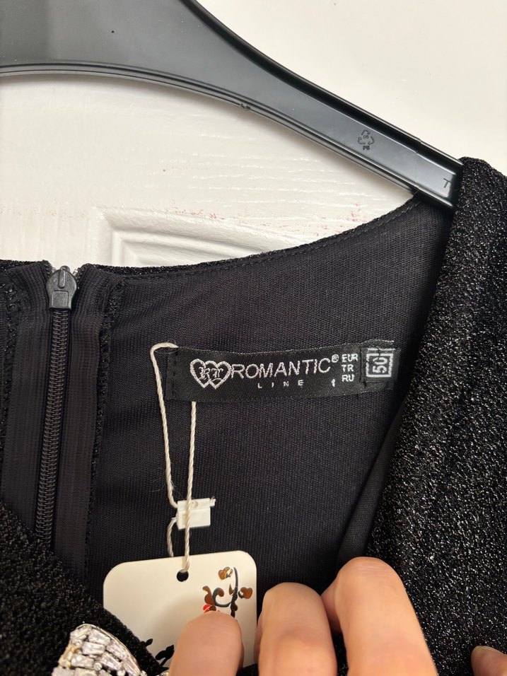 Drapeli Siyah Uzun Gotik Abiye Elbise - Görsel 5