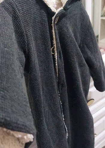 Gri Kapüşonlu Erkek Bebek Puff Tulum - Görsel 2