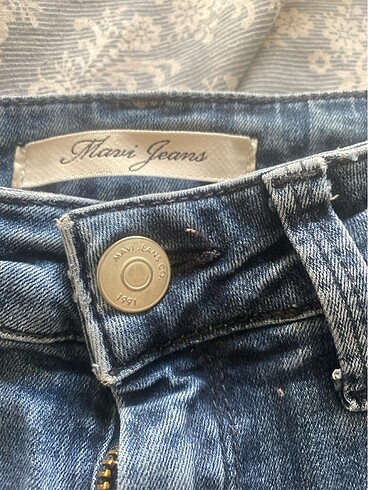 s Beden mavi Renk 1 M beden Mavi jeans S beden 100 tl adet. Tertemiz defoeme yok