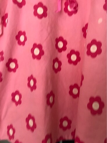 50 Beden Pijama takımı yazlık yer yer desen bozuklukları var