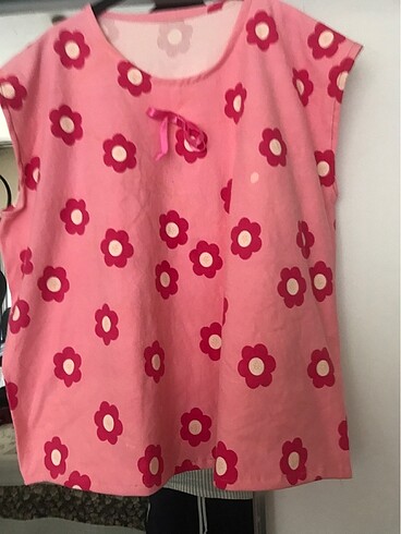 50 Beden çeşitli Renk Pijama takımı yazlık yer yer desen bozuklukları var