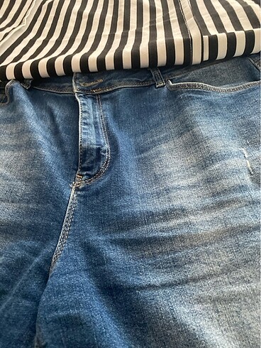 LC Waikiki Bluz yeni 44 beden 70 tl şort. 130 tl p teklif etmeyin