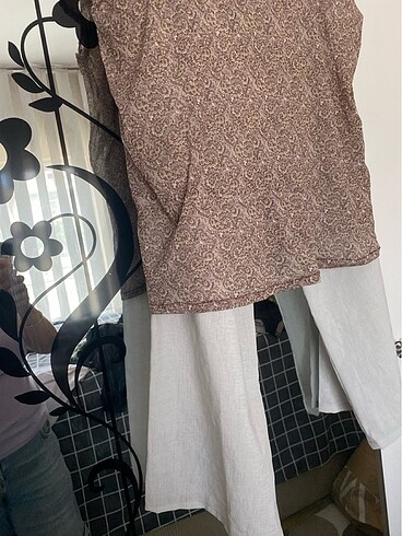 48 Beden Yazlık ince pant şifon bluz 2 sini alana. 120 tl