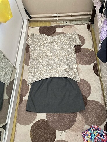 Takı m lar 180 tl. L XL uyumlu. Yalnız etek L beden
