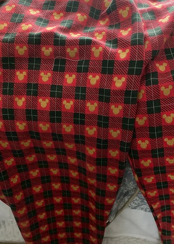 48 Beden Kırmızı Parlak Desenli kışlık pijama tk