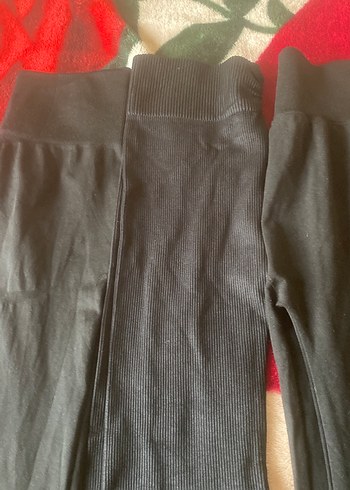 Siyah  taytlar  S M uyumlu 3 adet alana200 tl az kullanıldı - Görsel 2