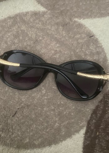 Siyah.  Gotik Kadın Güneş Gözlüğü temiz kullanıldı deforme yok - Görsel 2