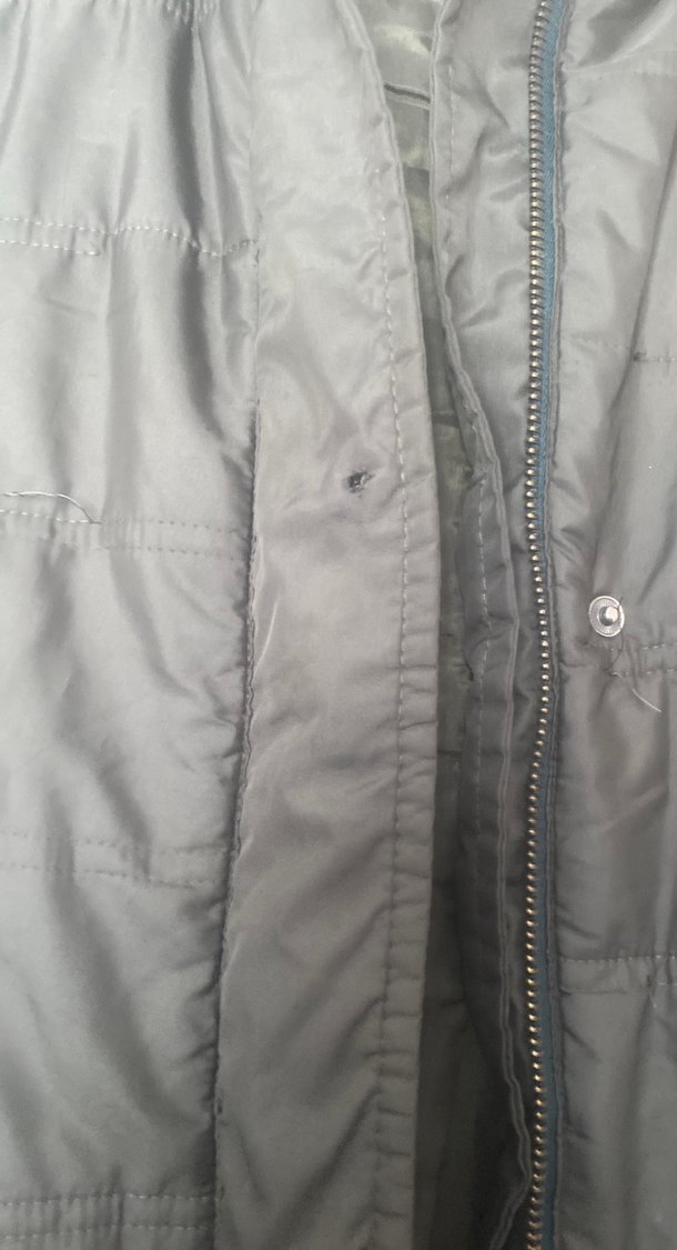 Kadın Gri Uzun Kürklü Kış Montu 42 bed ufak kusurları var - Görsel 4