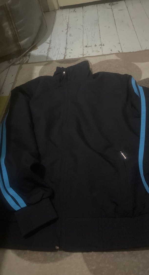 Bay bayan giyer eşofman takımı. 100 tl  S beden - Görsel 4