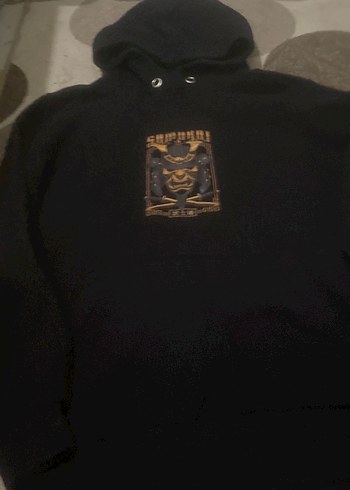 Siyah Baskılı Kapüşonlu Sweatshirt tülerme. Kusur yok - Görsel 2