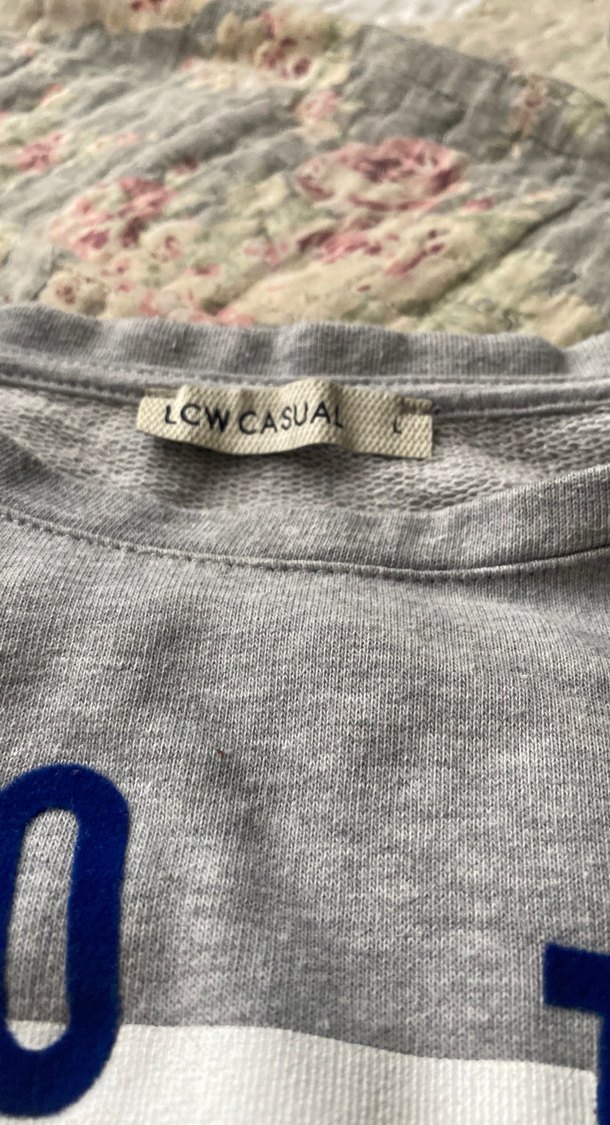 Pamuk Gri Kadın Sweatshirt Düğmeli.  Temiz kullanıldı - Görsel 3