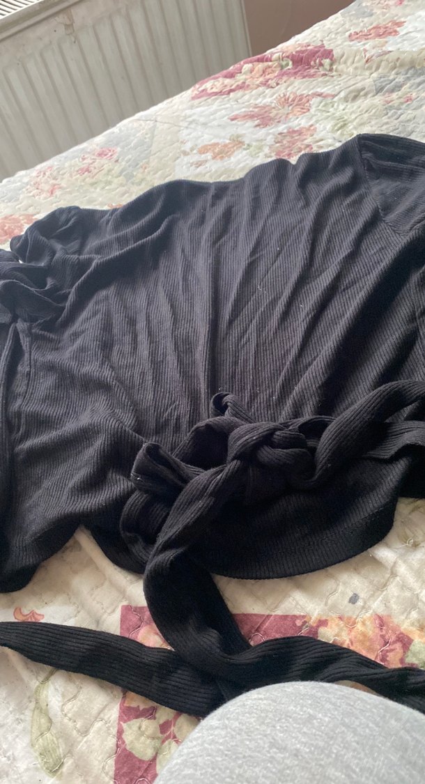 Siyah kruveze yaka sayılı giyildi deforme yok zara M L giyer - Görsel 3