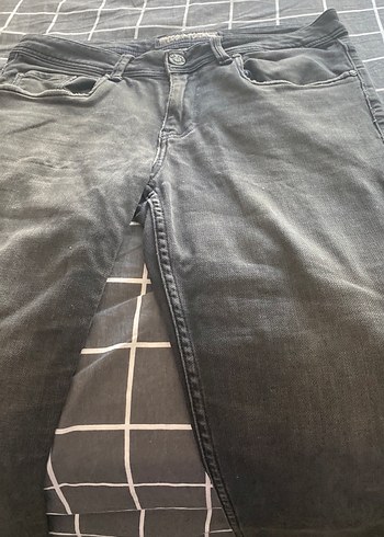 Düğmeli Gri Kadın Denim Pantolon gri 40 beden kot az kullanıldı