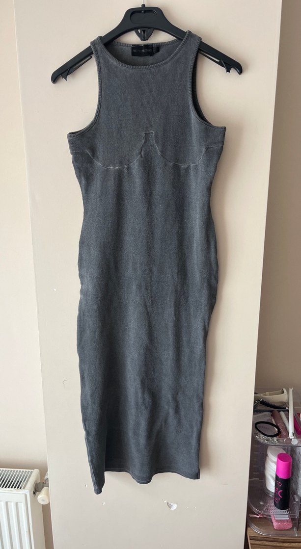 Yüksek Yakalı Gri Kolsu Elbise - Görsel 2