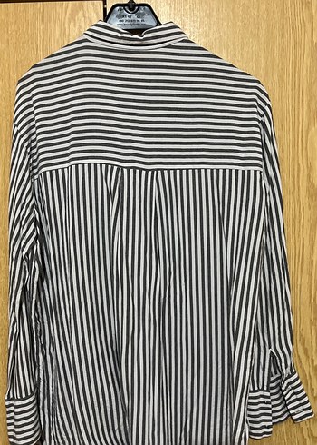 Kadın Gri Çizgili Uzun Kollu Gömlek - Görsel 3