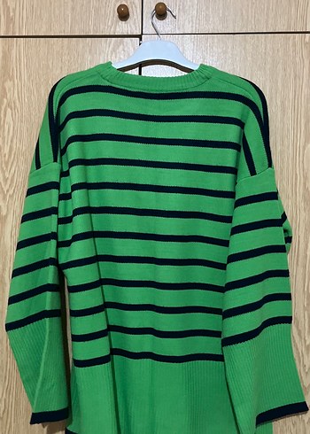 Yeşil Çizgili Kadın Triko Kazak - Görsel 3