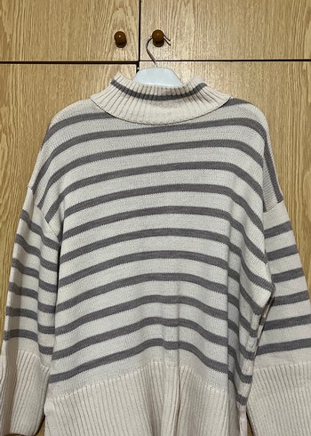 Gri Çizgili Boğazlı Kadın Triko Kazak - Görsel 2