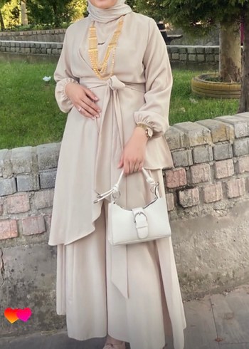 Pantolonlu Takım kemerli - Görsel 2