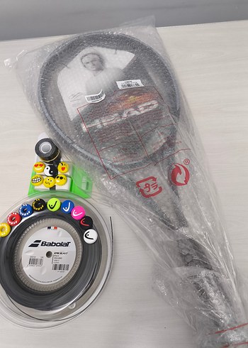 Beden HEAD GRAVİTY PRO TENİS RAKETİ L2-L3