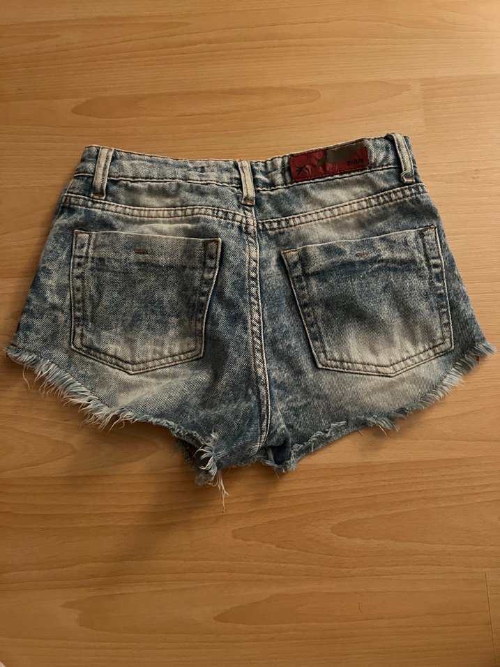 Kadın Gri Batik Desen Kot Şort - Görsel 2