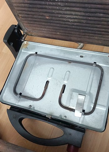 Siyah Elektrikli Tost Makinesi - Görsel 4