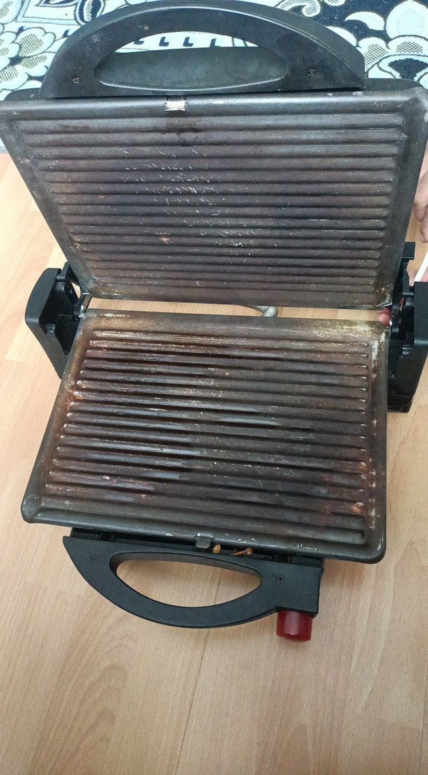 Siyah Elektrikli Tost Makinesi - Görsel 3