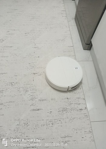 Beyaz Robot Süpürge - Görsel 2