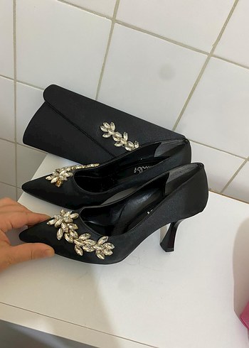 Siyah Süet İşlemeli Stiletto Abiye Ayakkabı - Görsel 2