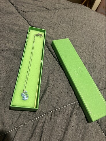 SWAROVSKI MAVI KUGU KOLYE