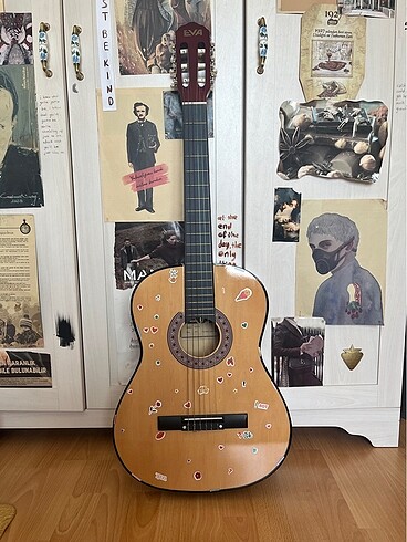 Lea gitar