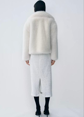 Beyaz Kürk Detaylı Midi Kadın Mont - Görsel 2