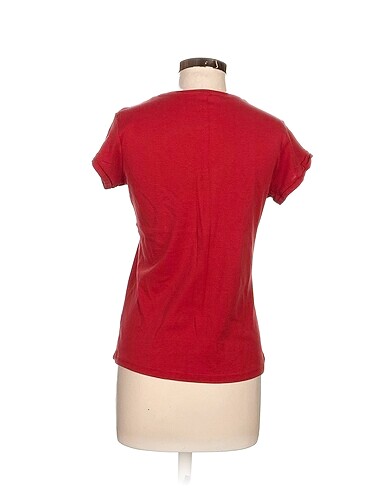 xl Beden Defacto T-shirt %70 İndirimli.