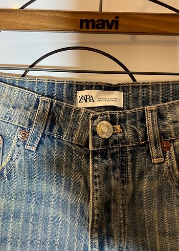 Zara Çizgili Kadın Mini Denim Şort - Görsel 3
