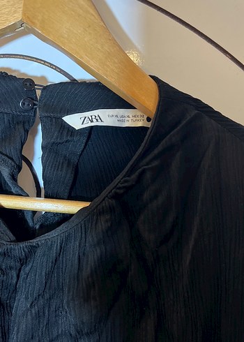 Uzun Kollu Siyah Keten Bluz - Görsel 3