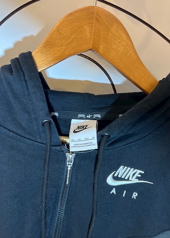 Nike Siyah Fermuarlı Kadın Bomber Ceket - Görsel 3