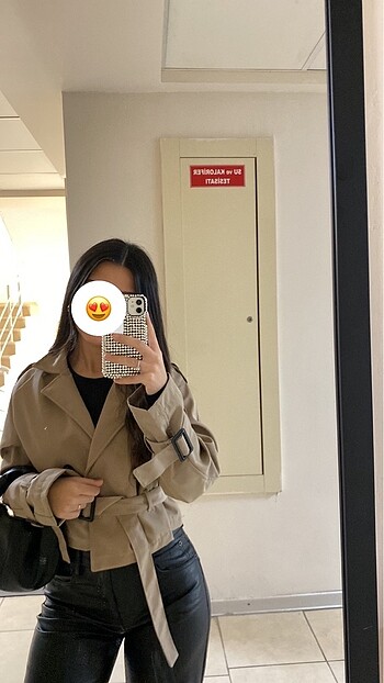 Crop trençkot