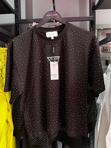 Guess marka tshirt