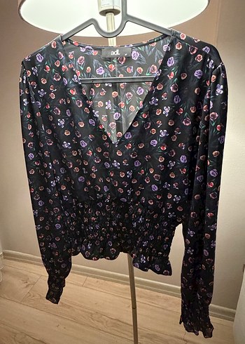 V Yaka Bluz - Görsel 2