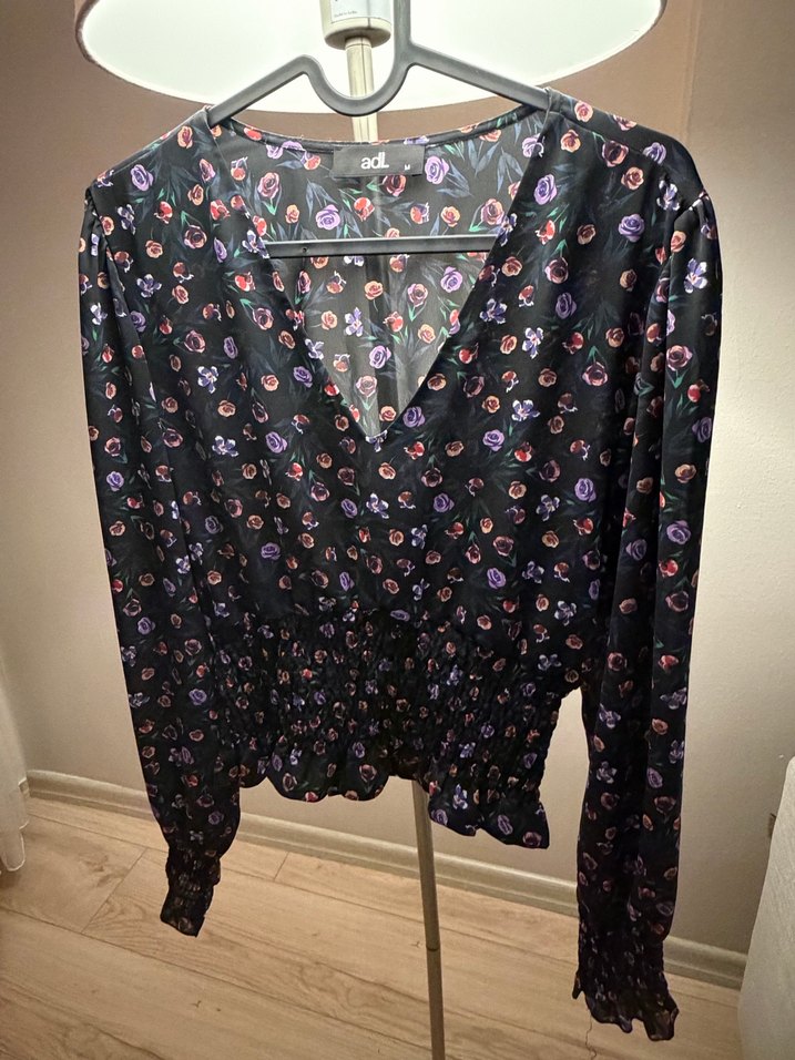 V Yaka Bluz - Görsel 2