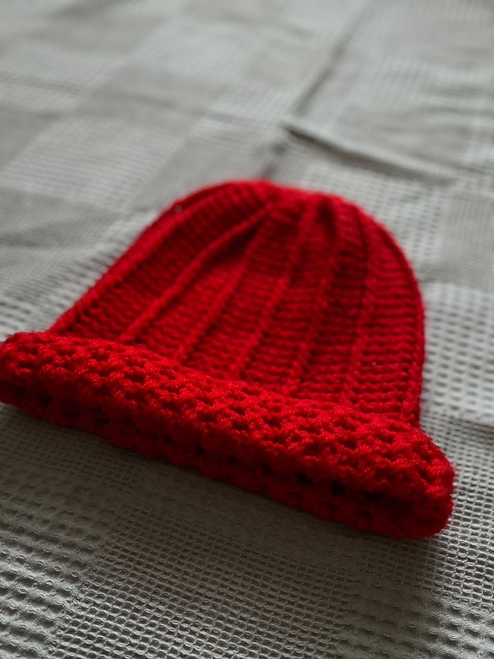 Kadın Kırmızı Örgü Bere - Görsel 3