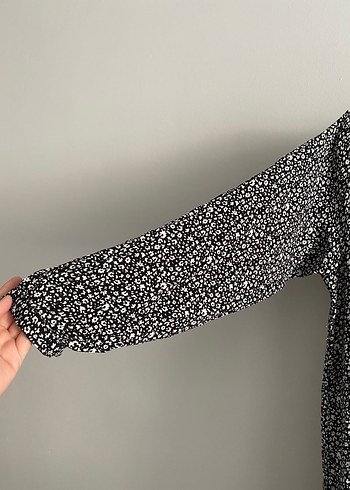 Yazlık midi elbise - Görsel 4