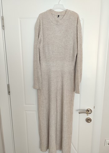 Bej Yüksek Yakalı Kadın Triko Elbise - Görsel 5